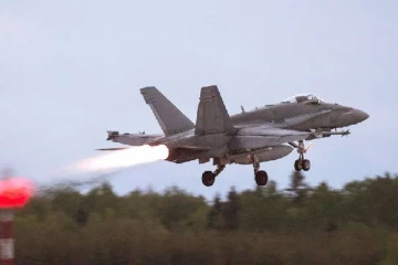 கனடா வான்பரப்பில் பறக்கும் மர்ம பொருள்... கண்காணிப்பு தீவிரம்