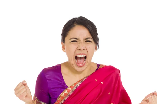 கடித்துக்குதறிய மருமகள் ; வலியில் கதறிய மாமனார் | Daughter In Law Bites Off Father In Law S Finger