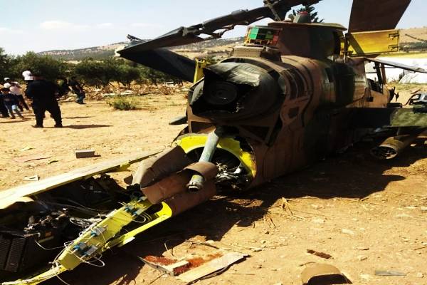 விழுந்து நொருங்கிய பெருவின் இராணுவ உலங்கு வானூர்தி...! 15 பேர் பலி | Peru Military Helicopter Crash Lima Arequipa