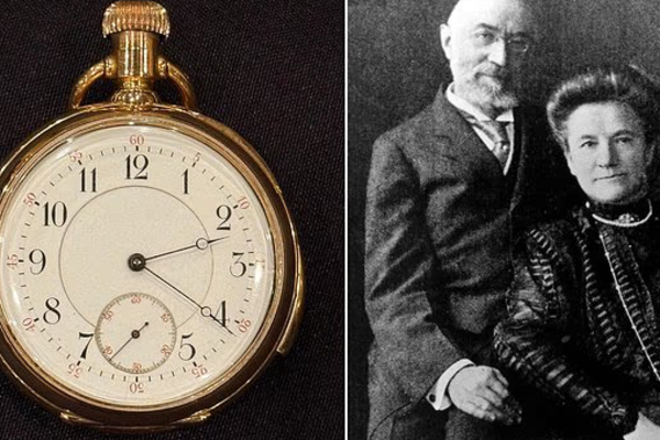 ஏலத்திற்கு வரும் டைட்டானிக் கப்பலில் இருந்து மீட்க்கப்பட்ட தங்க கடிகாரம் | Gold Watch Recovered From Titanic To Be Auctioned ஏலத்திற்கு வரும் டைட்டானிக் கப்பலில் இருந்து மீட்க்கப்பட்ட தங்க கடிகாரம் | Gold Watch Recovered From Titanic To Be Auctioned