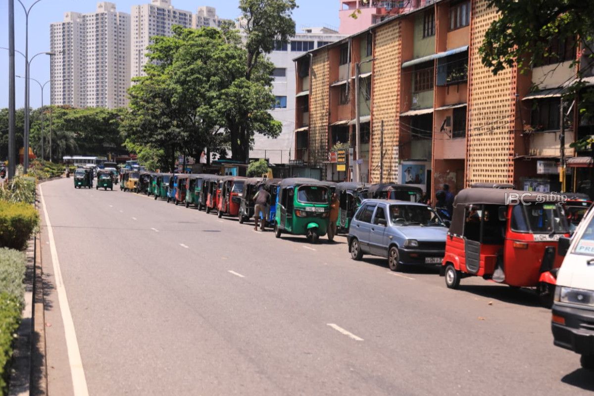 சனிக்கிழமைகளில் வைத்தியர்களுக்கு விடுமுறை : விடுக்கப்பட்டுள்ள கோரிக்கை | Saturdays Are Official Holidays For Doctors சனிக்கிழமைகளில் வைத்தியர்களுக்கு விடுமுறை : விடுக்கப்பட்டுள்ள கோரிக்கை | Saturdays Are Official Holidays For Doctors