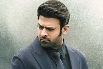 முதல் நாளில் கிட்டத்தட்ட 100 கோடி வசூலை நெருங்கிய ராதே ஷ்யாம்..!