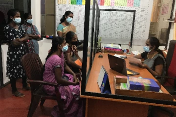 வீதியை சீரமைக்குமாறு பிரதேச செயலாளருக்கு மகஜர் கையளிப்பு