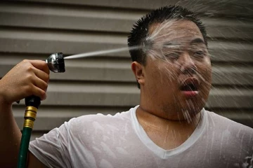 சீனாவின்  ஷாங்காயில் ரெட் அலர்ட்!