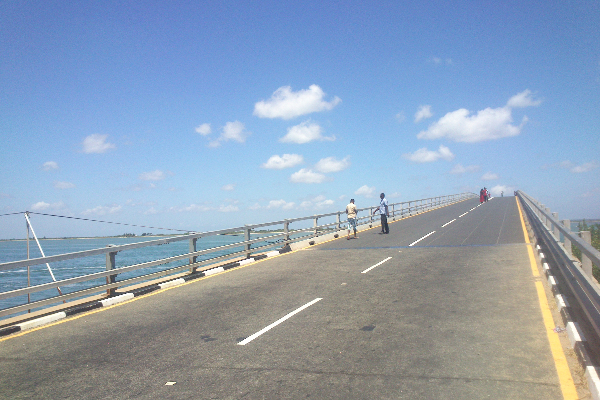 வடபகுதியை இந்தியாவிற்கு தாரைவார்க்க முயற்சி ! | Trying To Flood The North To India