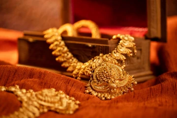 மாதத்தின் முதல் நாளே க்ஷாக் கொடுத்த தங்க விலை!