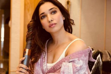 மார்க்கெட் இல்லாமல் CWC நடிகருடன் ரொமான்ஸ் செய்யும் தமன்னா!! 2 நடிகைகளை புக் செய்த பிரபல இயக்குனர்