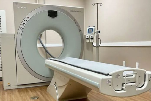 புற்று நோயாளிகளுக்கு ஏற்பட்ட நிலை : பழுதடைந்தது கதிர்வீச்சு இயந்திரம் | Cancer Radiation Machine Is Broken