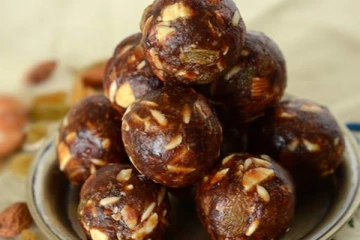 கெட்ட கொழுப்பை ஓட ஓட விரட்டும் சத்தான பேரிச்சம்பழம் லட்டு ! வீட்டிலேயே செய்யலாம் வாங்க