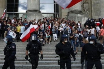 இதற்கெல்லாம் அனுமதி இல்லை;  பிரபல நாட்டில் விதிக்கப்பட்ட தடை