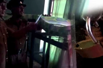 மது விருந்து ஏற்பாடு செய்த மாணவர்கள் குழு! பொலிஸாரின் அதிரடி நடவடிக்கை