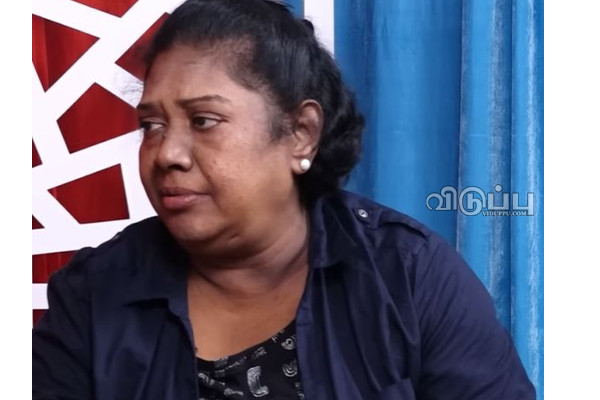 சில்க் ஸ்மிதா வீட்டில் ஒரு இரவை கழித்து மனைவியை பார்க்கவே கூச்சப்பட்ட இயக்குனர்!! உண்மையை கூறிய மனைவி | Jayadevi About Husband Velu Prabhakaran Silksmitha சில்க் ஸ்மிதா வீட்டில் ஒரு இரவை கழித்து மனைவியை பார்க்கவே கூச்சப்பட்ட இயக்குனர்!! உண்மையை கூறிய மனைவி | Jayadevi About Husband Velu Prabhakaran Silksmitha