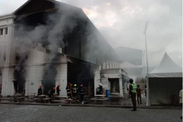 அதிகாலையில் பரபரப்பான கொழும்பு ; கட்டிடமொன்றில் பாரிய வெடிப்புச் சம்பவம்!