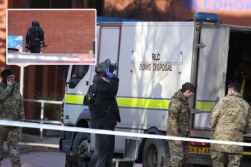 பிரித்தானிய மருத்துவமனையில் பரபரப்பு: துப்பாக்கி மற்றும் வெடிகுண்டுடன் நுழைந்த இளைஞர் கைது