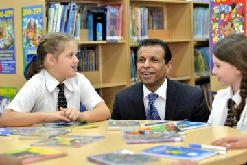 தெருவில் பழங்கள் விற்ற நபர்... இன்று துபாயின் பெரும் கோடீஸ்வரர்களில் ஒருவர்