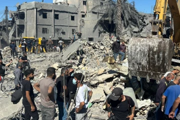 බෝම්බ වැස්සෙන් බීරූට් රෝහල තුවාලකරුවන්ගෙන් පිරී ඉතිරෙයි - ඊශ්‍රායලයේ අමානුෂික ප්‍රහාර ගැන ලොවම කළකිරෙයි