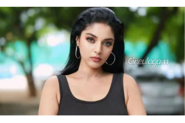 அரசியல் பயணத்தில் விஜய் அப்படி செய்தது வருத்தமளிக்கிறது... பிரபல நடிகை | Popular Actress Comment About Vijay Road Show