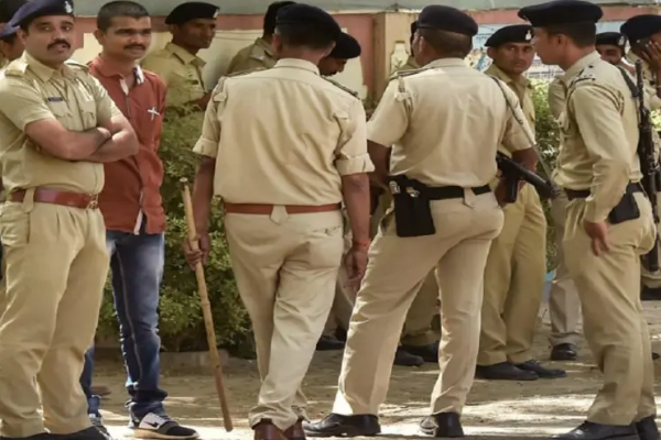 இரண்டரை வயது குழந்தை கடத்தலில் 5 பேர் கைது ; விசாரணை தீவிரம் | A Group Kidnapped A Two And A Half Year Old Child