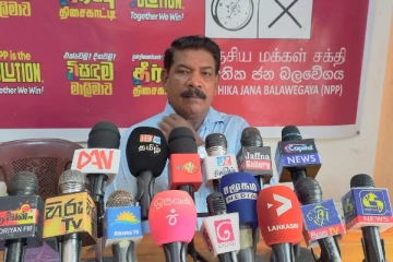 தேர்தலை பிற்போட முயற்சிக்கும் அரசாங்கம் : சந்திரசேகரன் குற்றச்சாட்டு