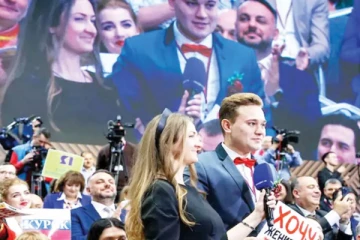 ரஷ்ய ஜனாதிபதி முன்னிலையில் திருமண ஆசையை வெளிப்படுத்திய நிருபர் ; கைதட்டி மகிழ்ந்த புதின்