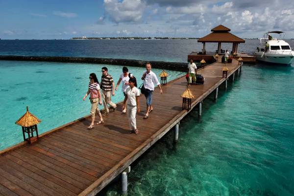 சுற்றுலா பயணிகளை அதிகமாக அனுப்புங்க - சீனாவுக்கு மாலத்தீவு வேண்டுகோள்! - தமிழ்நாடு