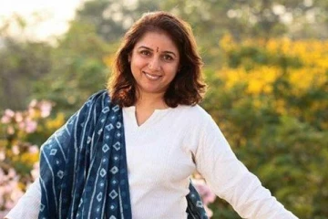 பார்ப்பதற்கு அச்சு அசல் ரேவதி போலவே இருக்கும் ஹாலிவுட் நடிகை! யார் தெரியுமா