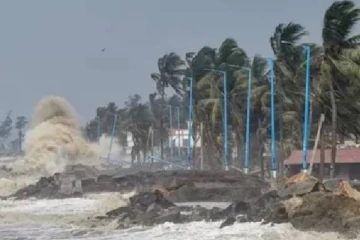 பலத்த காற்றுடன் கரையை கடந்தது ரீமல் புயல்.., எந்தப் பகுதிகளில் கனமழைக்கு வாய்ப்பு?