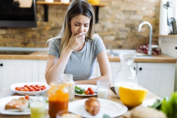 Food Poison: உணவு விஷமாக மாறுவதற்கு காரணம் என்ன? கட்டாயம் தெரிஞ்சிக்கோங்க