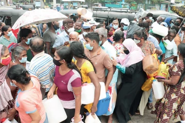 கொழும்பு மக்களிற்கு தொடரும் அவல நிலை