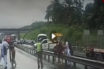 தெற்கு அதிவேக நெடுஞ்சாலையில் பல வாகனங்கள் மோதி விபத்து