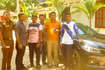 பாதாள உலக முக்கிய புள்ளியின் சகா பயன்படுத்திய அதிசொகுசு வாகனம் பொத்துவில் பகுதியில் மீட்பு