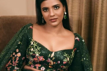 ஐஸ்வர்யா ராஜேஷ் அழகிய லேட்டஸ்ட் போட்டோஷூட்