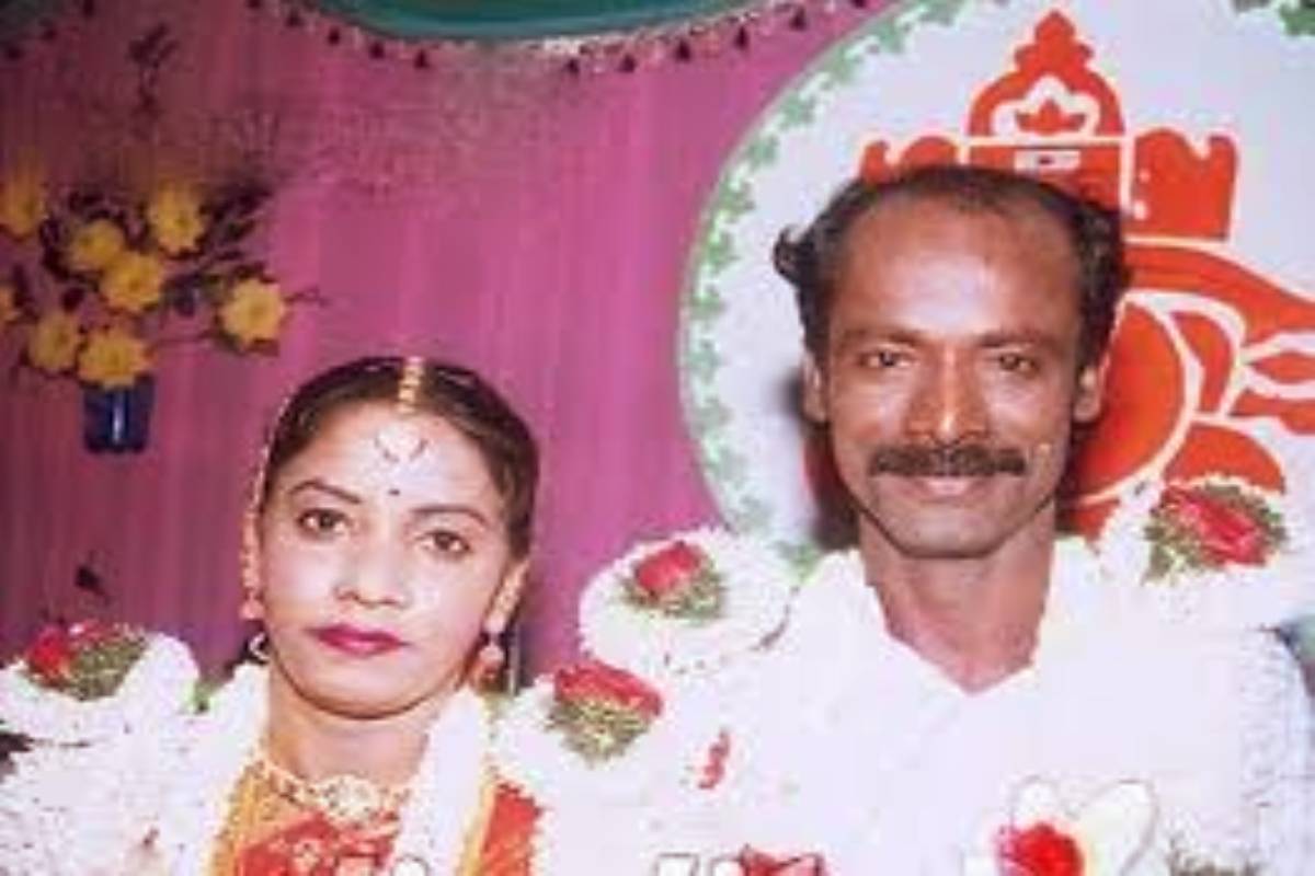 விஜய் சார் என் மனைவி உயிரை காப்பாத்துங்க! முதல்வரிடம் கெஞ்சி கேட்ட நடிகர் முத்துக்காளை | Muthukalai Wife Brain Hemorrhage Ask Cm Vijay Help