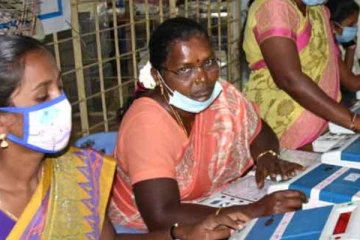 திண்டுக்கல்லில் பாமகவினர் சாலை மறியல்- உடனே வாக்குப்பதிவு நிறுத்தம்! நடந்தது என்ன?