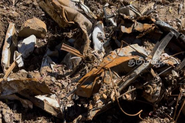 மோசமான காலநிலை! மண்ணில் புதைந்த வாகனங்களை மீட்க முடியாமல் போராடும் மக்கள் | Bad Weather Buried Vehicles Nuwaraeliya