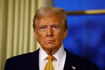 அமெரிக்காவுக்கு செல்ல 30 நாடுகளுக்கு தடையா? பரிசீலனை செய்கிறது ட்ரம்ப் நிர்வாகம்