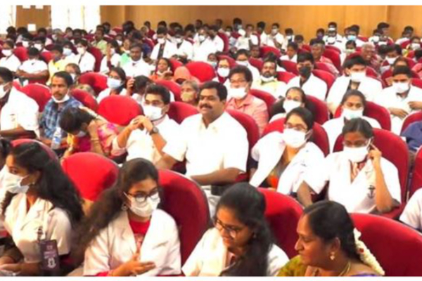 ‘மருத்துவர் ரத்தினவேலை மீண்டும் மதுரை மருத்துவக் கல்லூரி முதல்வராக நியமிக்க வேண்டும்’ - ஓபிஎஸ் வலியுறுத்தல் | Ops Releases Statement On Medical College Oath ‘மருத்துவர் ரத்தினவேலை மீண்டும் மதுரை மருத்துவக் கல்லூரி முதல்வராக நியமிக்க வேண்டும்’ - ஓபிஎஸ் வலியுறுத்தல் | Ops Releases Statement On Medical College Oath