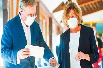 ஜேர்மனி பாராளுமன்ற தேர்தலில் விறுவிறு வாக்குப்பதிவு