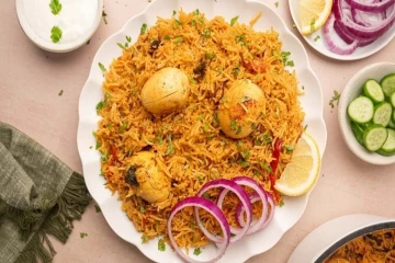 மட்டன் பிரியாணியை மிஞ்சும் வித்தியாசமான முட்டை புலாவ்...