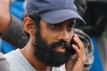 අත්අඩංගුවට ගත් ළහිරු වීරසේකර හදිසියේම රෝහල්ගත කරයි..