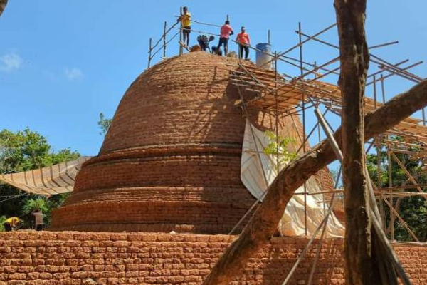 யாழ்ப்பாணத்தில் விகாரையை அமைக்க சொந்த காணியை வாங்கிய பிக்கு! | Bhikkhu Buy His Own Land To Build Monastery Jaffna