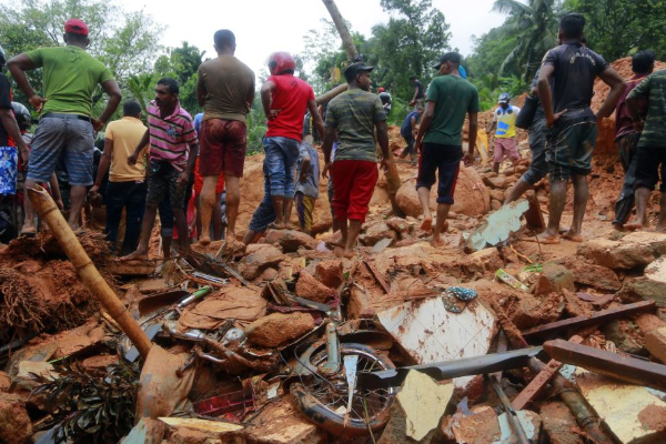 இலங்கை தொடர்பில் 120 சர்வதேச வல்லுநர்கள் விடுத்துள்ள கோரிக்கை | Top Economists Call For Halt To Sl Debt Repayments