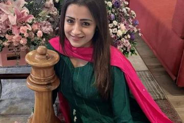 த்ரிஷா பிறந்தநாள் கொண்டாட்ட போட்டோ.. விஜய் கட்டிய கோவிலா இது?