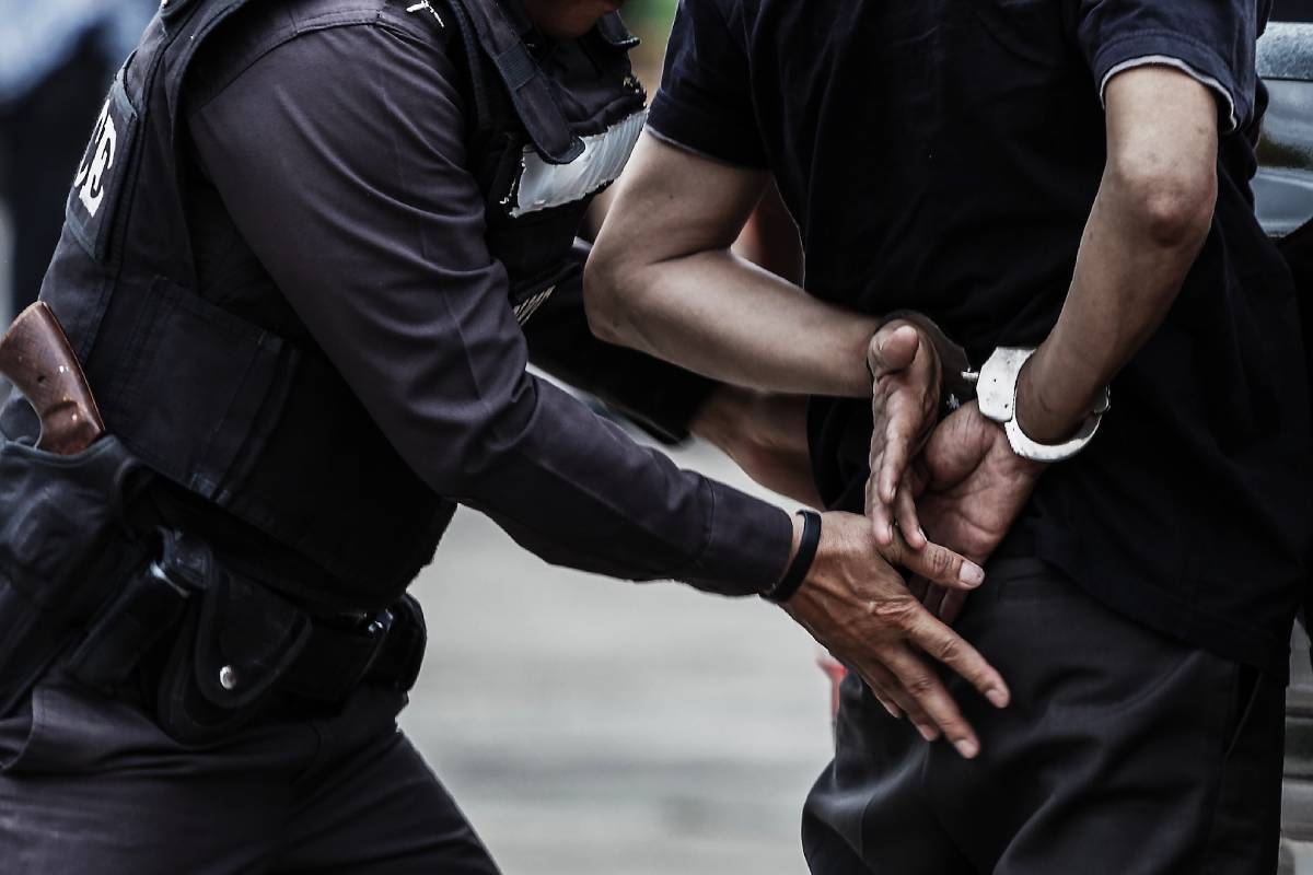 நெதர்லாந்து இளவரசிகளை கொல்ல சதி...! அதிரடியாக ஒருவர் கைது | Man Arrested For Plot To Kill Dutch Princesses