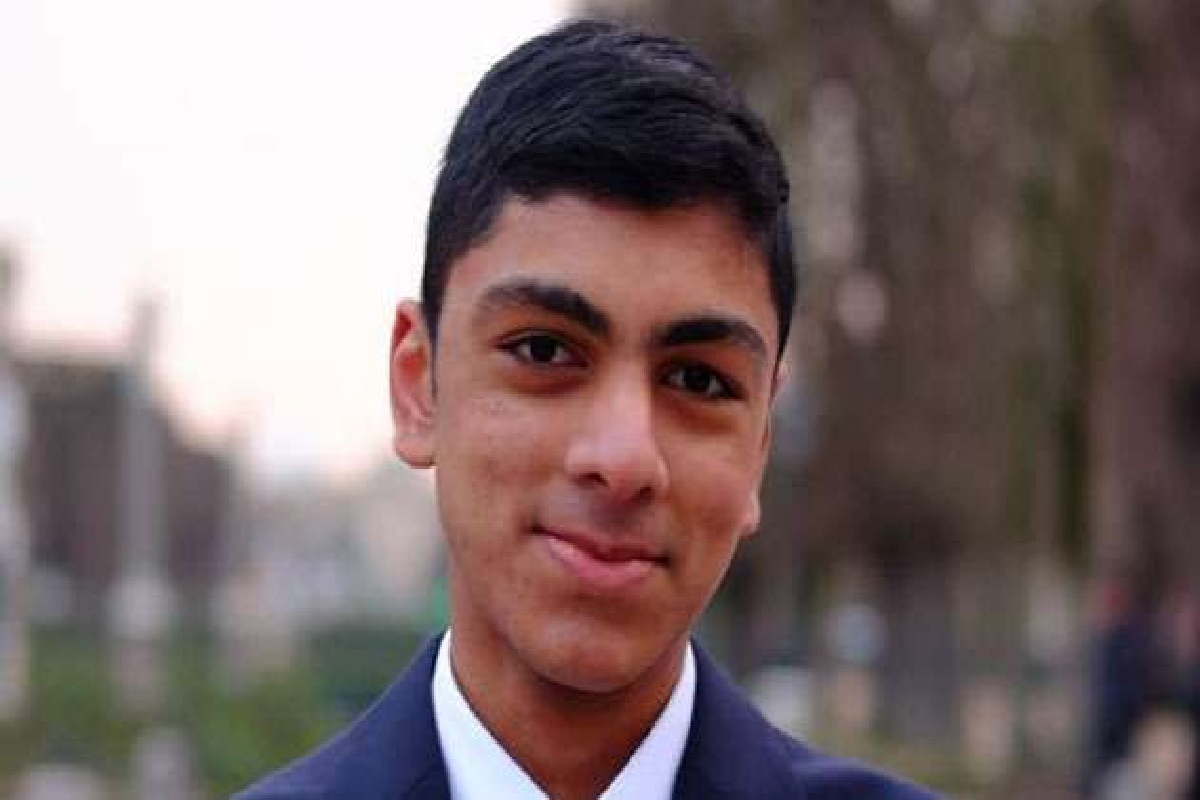 இலங்கை வம்சாவளி மாணவன்18 வயதில் பிரான்சில் படைத்த சாதனை | Sri Lankan Origin Elected French City Council