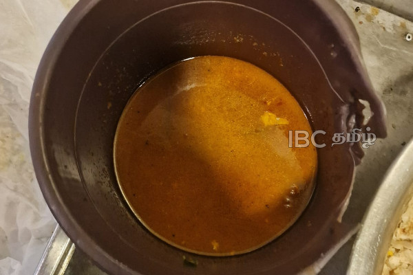 யாழில் பழுதடைந்த உணவு விற்ற உணவகம் - சுகாதார பரிசோதகரால் வழக்கு தாக்கல்..! | Files Case Against Restaurant Selling Spoiled Food