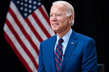 உக்ரைன் மக்களின் மனஉறுதியை  பாராட்டிய அமெரிக்க அதிபர்!