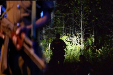 இரகசிய தகவலால் காட்டுக்குள் சோதனைக்கு சென்ற பொலிஸ் அதிகாரிக்கு அதிகாலையில் நேர்ந்த அசம்பாவிதம்