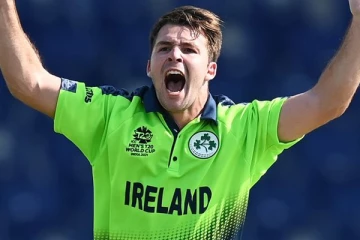 டி20 உலகக்கோப்பை; 4 பந்தில் 4 விக்கெட்; சாதனை படைத்த  ஹாட்ரிக்