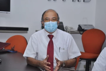 சுகாதார பணிப்பாளரையும் விட்டு வைக்காத கோவிட் அச்சுறுத்தல்